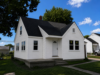 Custom carpentry built-ins