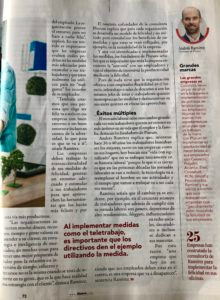 Una página de una revista con la foto de un hombre.| Plurum | Transformación cultural y creación de entornos de bienestar