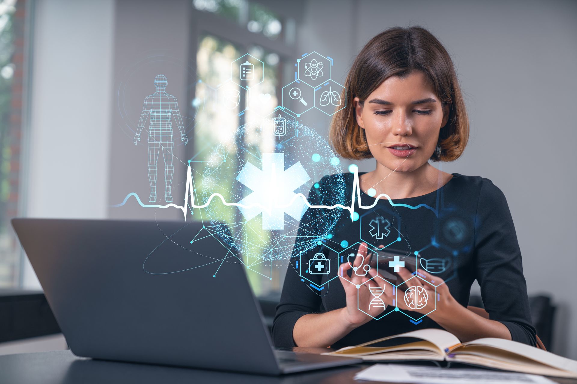 Mulher usando telefone e laptop, com ícones médicos holográficos sobrepostos.