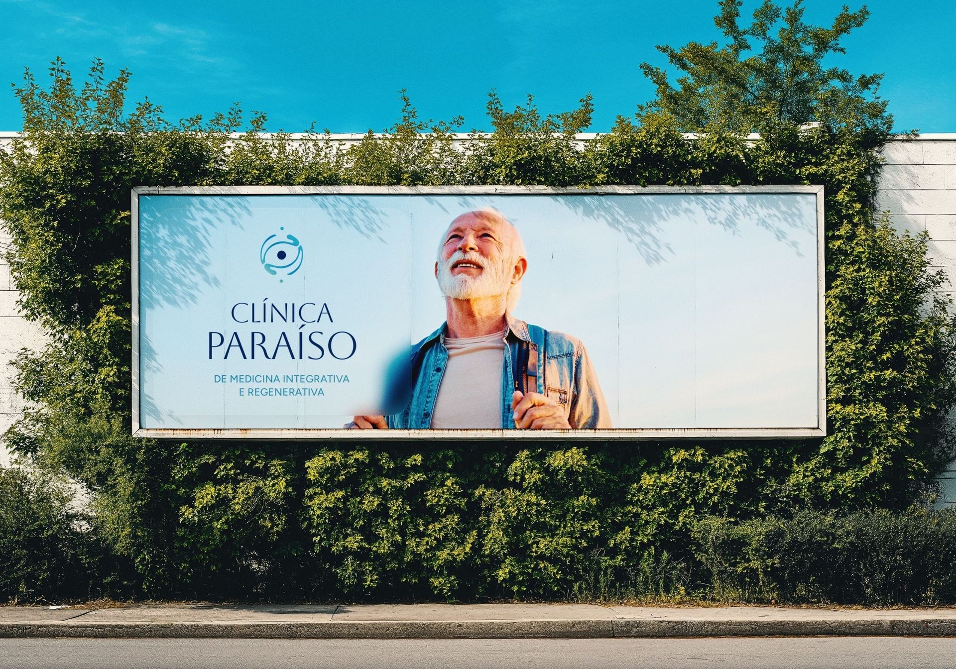 Promotional banner for Instituto Essenza with a smiling woman in green activewear on a white background
