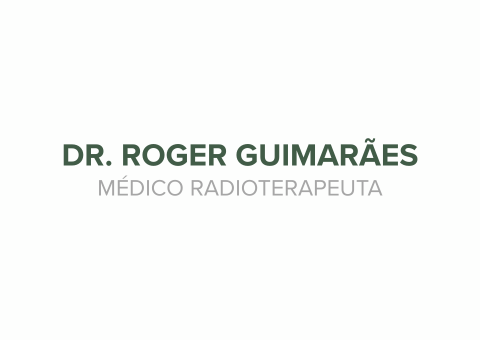 DR. ROGER GUIMARÃES, médico especialista em radioterapia, com texto verde e cinza sobre fundo branco.