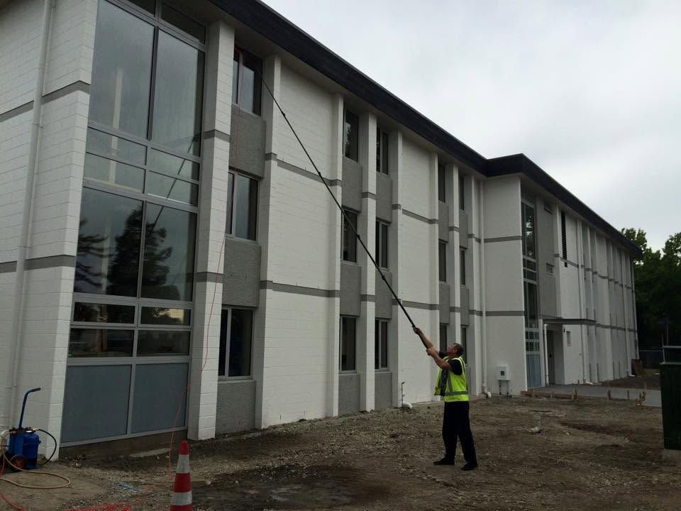 Exterior high-reach window cleaning