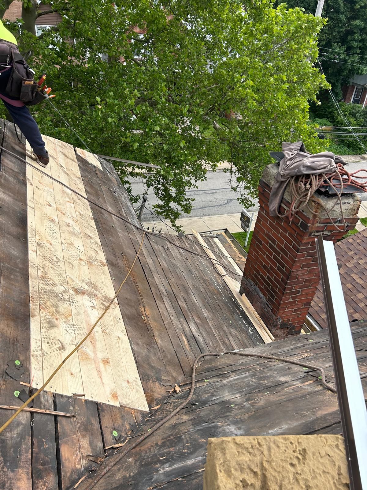 Roofing repair by Pittsburgh Home Renovation, Pittsburgh, PA.