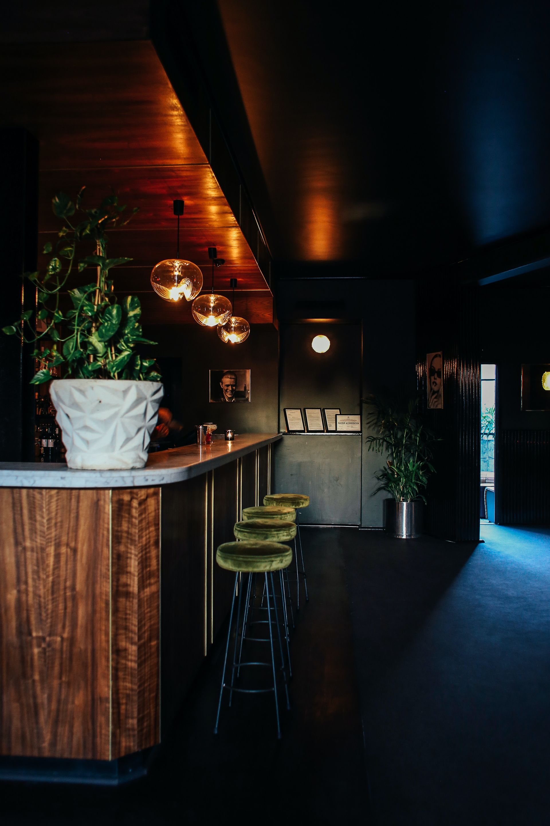 Bar counter — Hotel Brokers in Mount Lofty, QLD