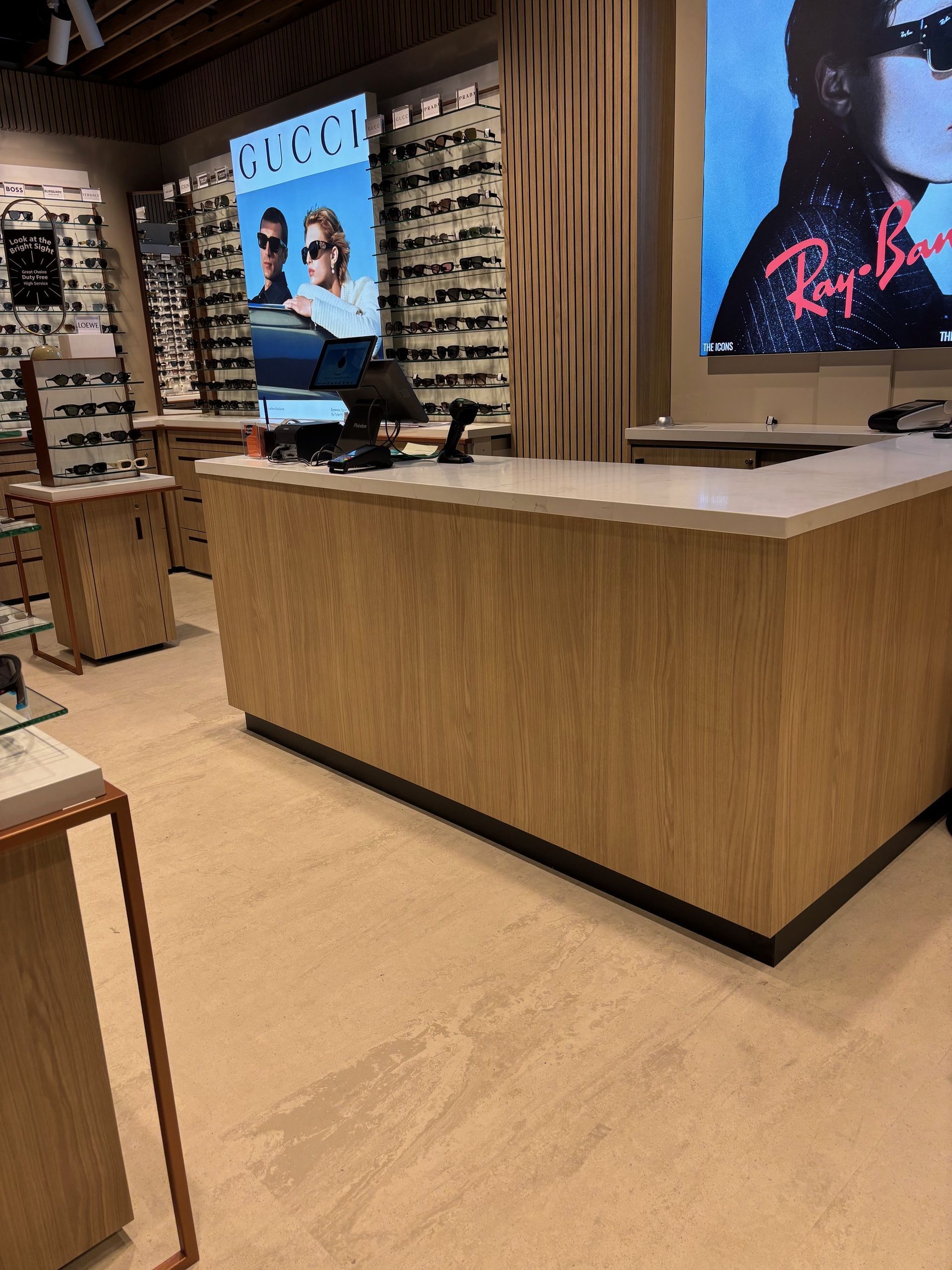 Sunglasses Schiphol