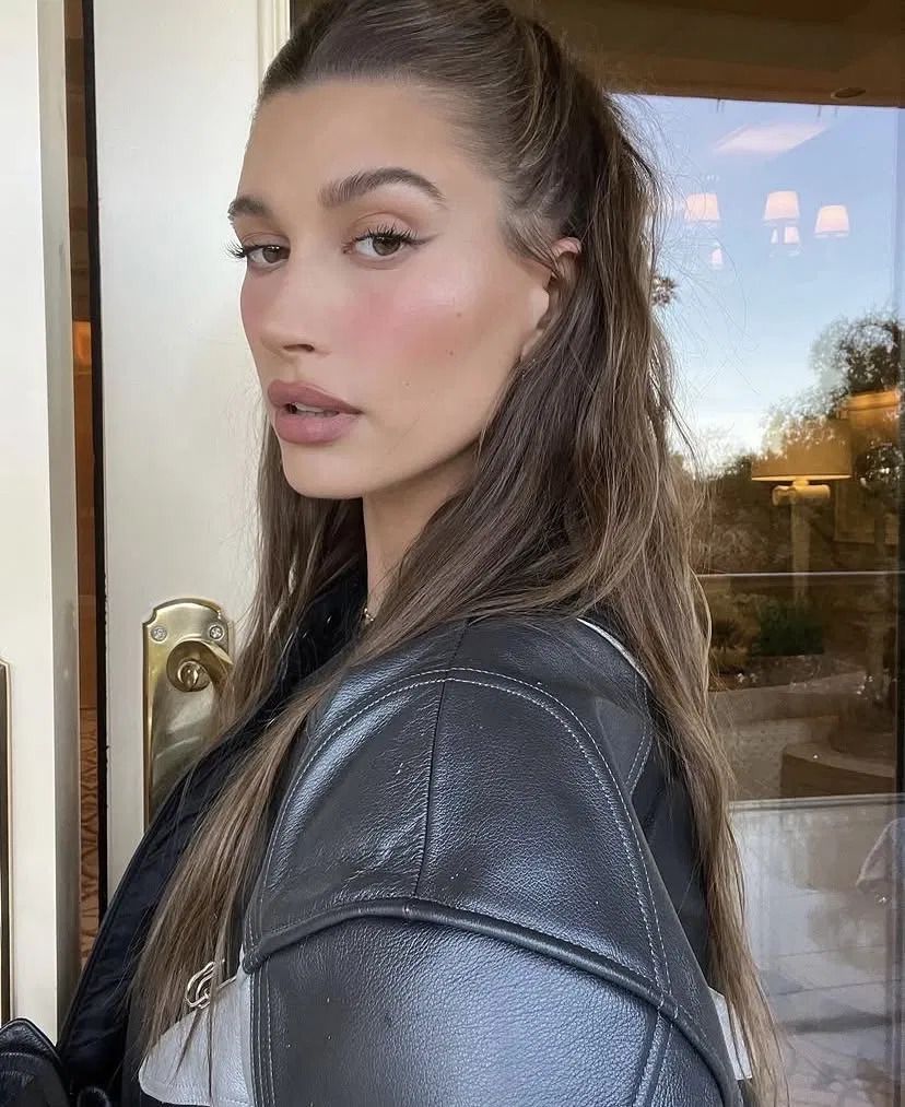 Natural fluffy brushed-up brows on a fresh clean-girl makeup look