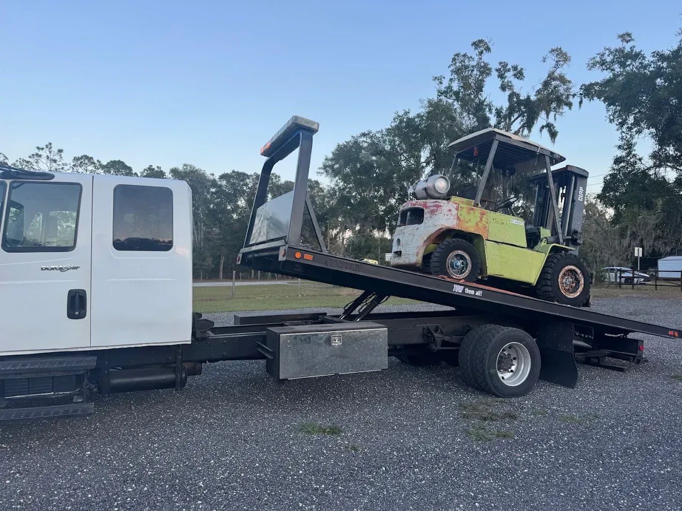 Light Duty Towing in Summerfield, FL Light Duty Towing in Summerfield, FL