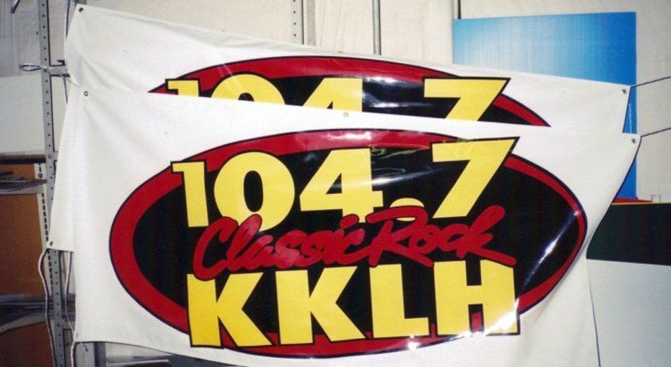 A Banner That Says 104.7 Classic Rock KKLH
