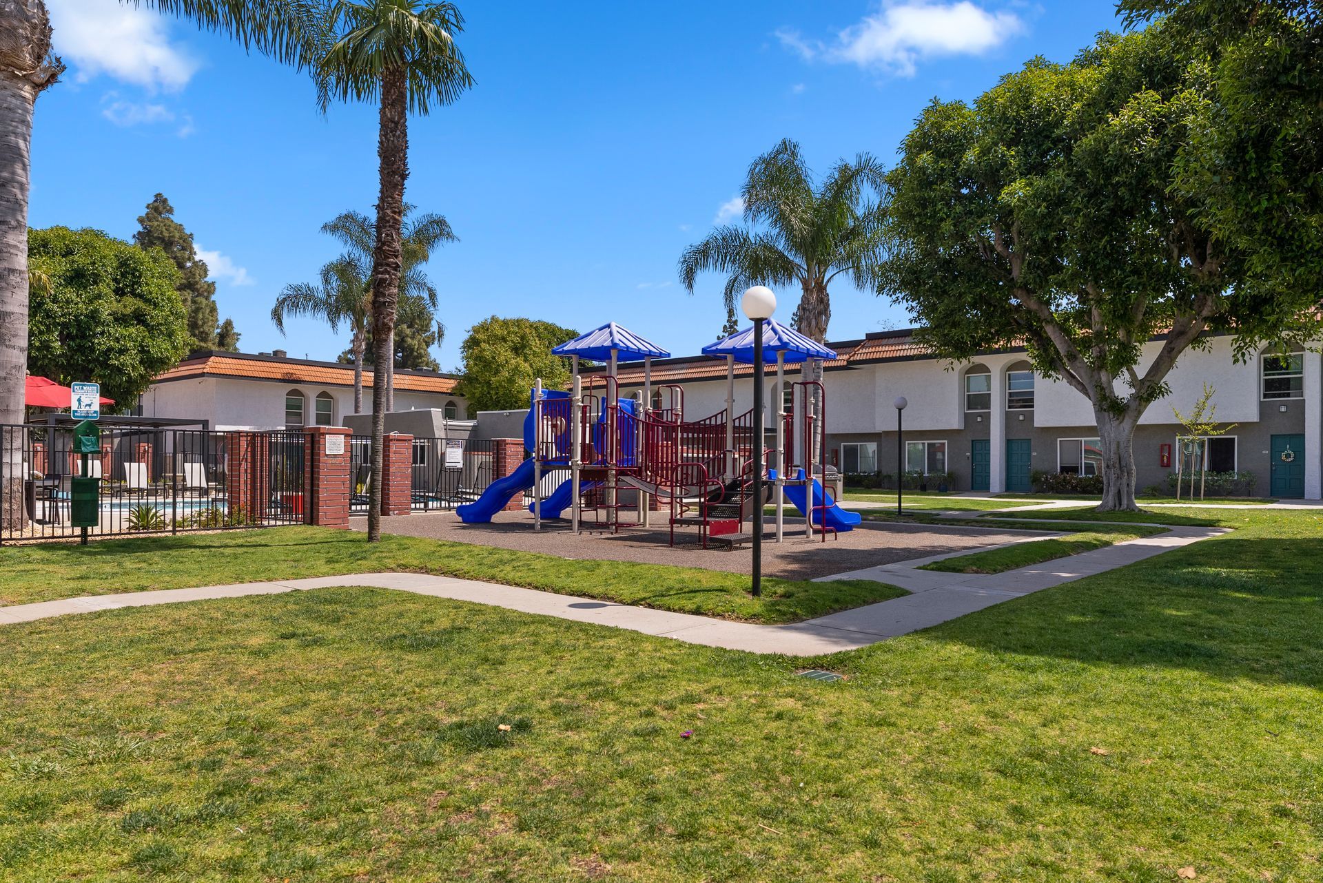 Sliding Photo Gallery Displaying Community Amenities