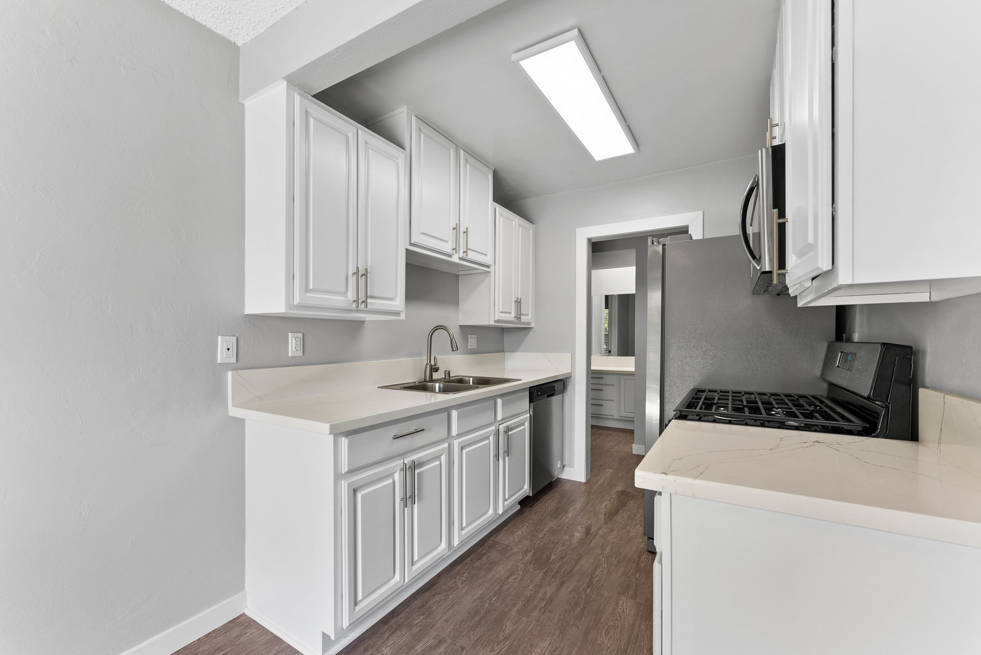 The Jackson apartment kitchen counters