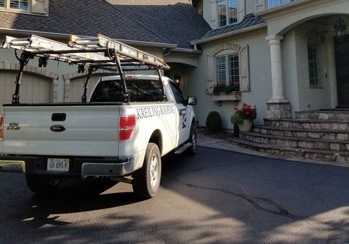 HOW TO CHOOSE A ROOFING CONTRACTOR Photo
