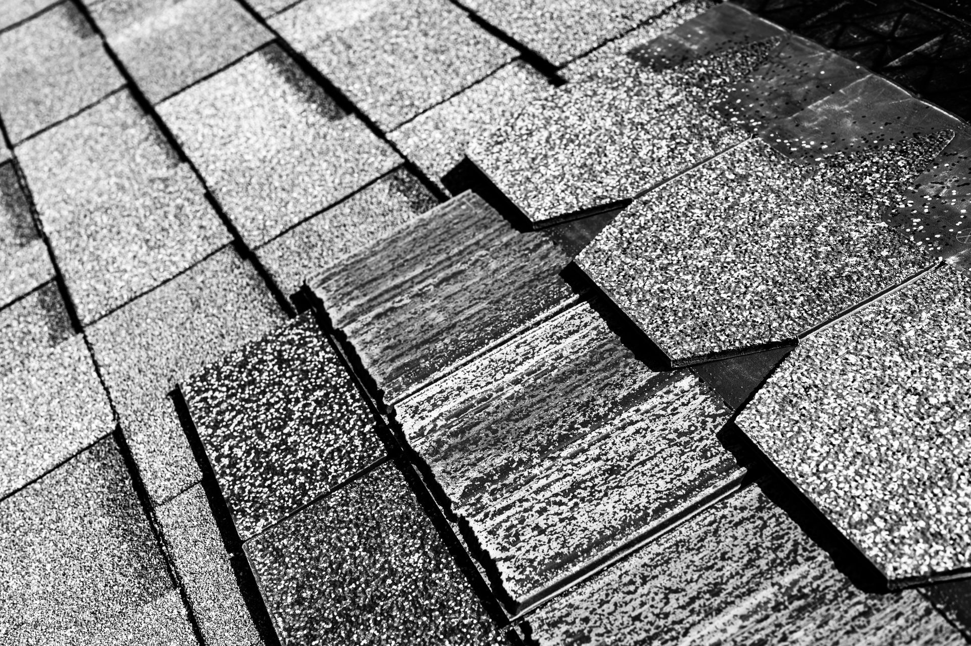 Durable and stylish synthetic shingles, a modern roofing solution providing premium curb appeal Durable and stylish synthetic shingles, a modern roofing solution providing premium curb appeal