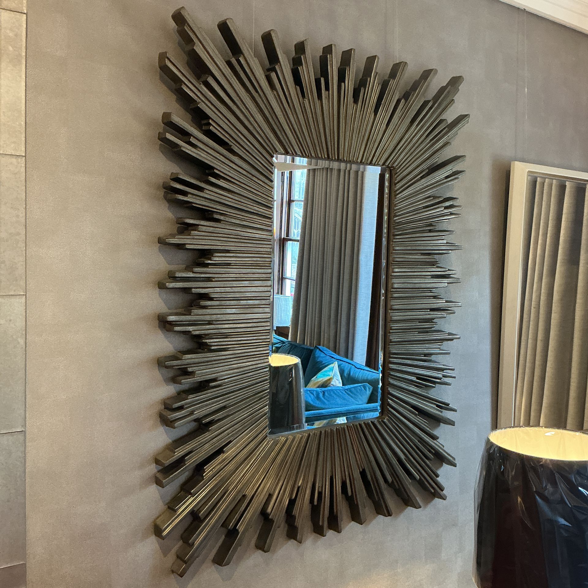 Aurora Mirror