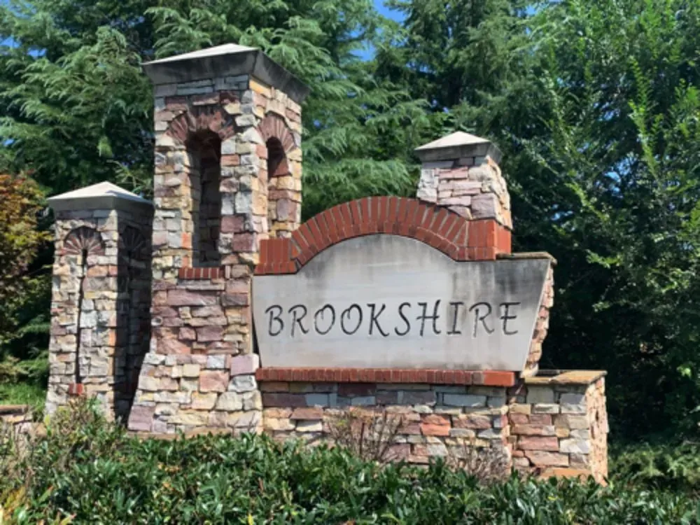 Signage Before — Maryville, TN — Godbey Clean LLC