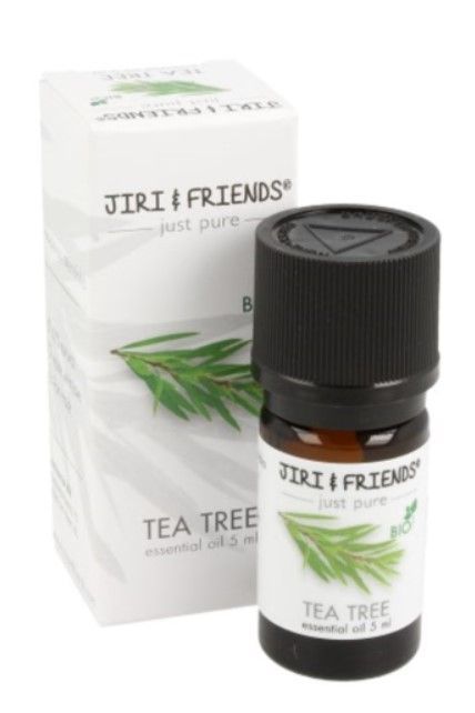 Flesje tea tree etherische olie met doos, witte verpakking en groen bladmotief.