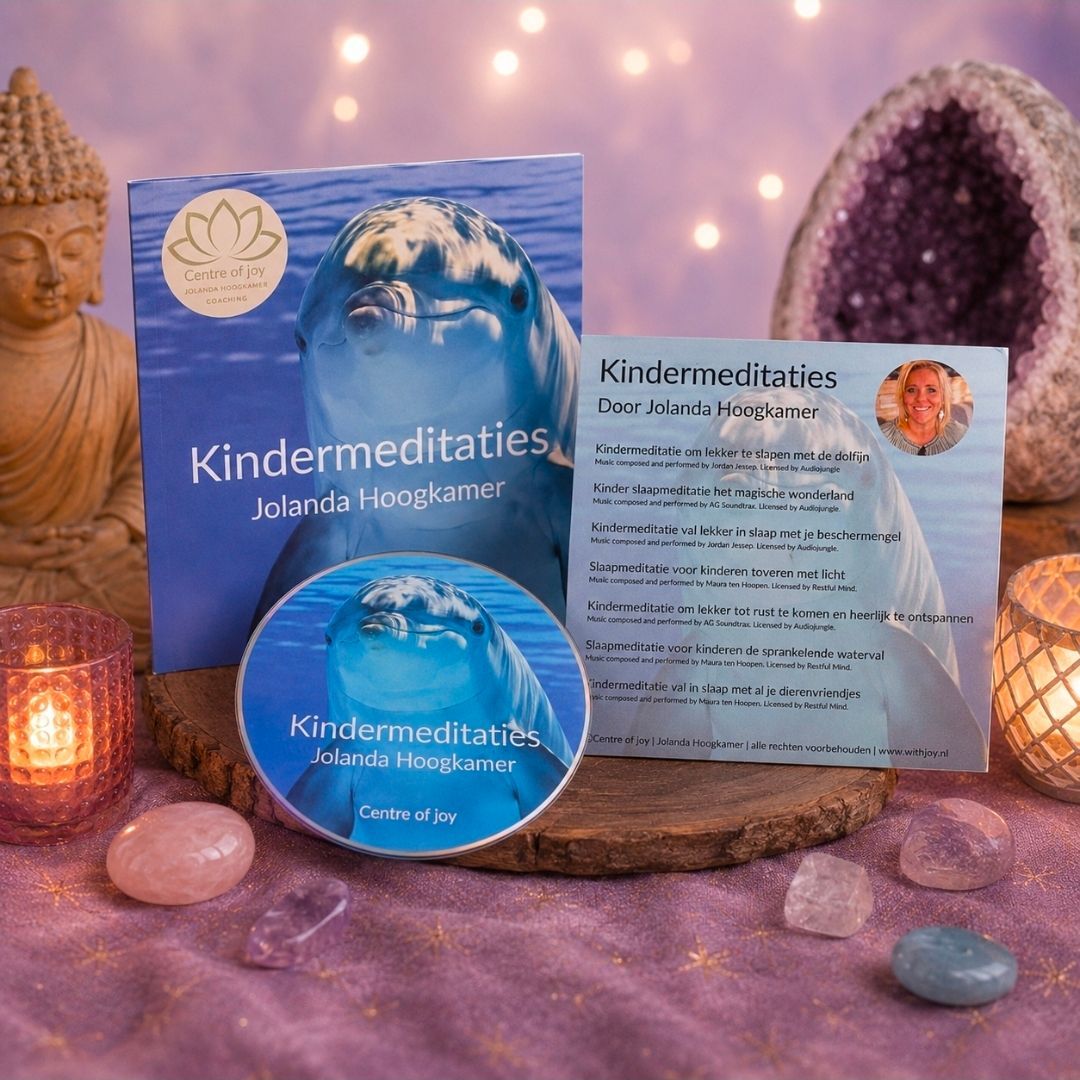 Kindermeditatieset met blauw boekje, cd, kaart, kaarsen, Boeddhabeeldje, kristallen en kerstverlichting.