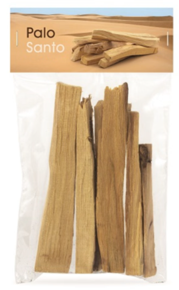 Doorzichtige zak met Palo Santo-houtstokjes en een beige etiket erop.