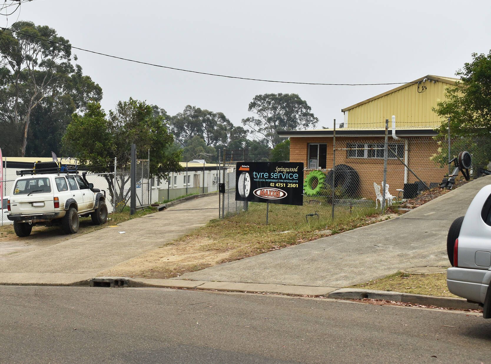 springwood+tyre+service+front+shop+zoom+out