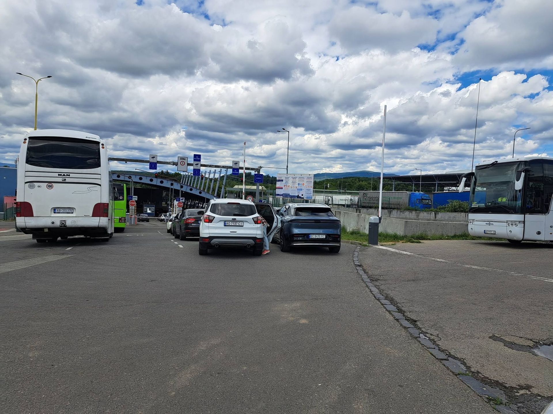 Hranice, ktoré brzdia celý východ. Viem, kde je problém.