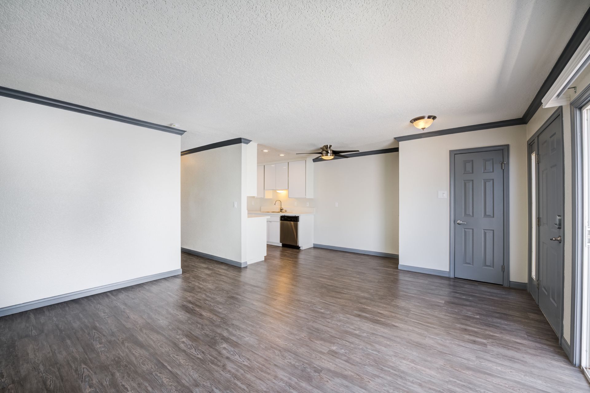 Sliding Photo Gallery Displaying Apartment Features