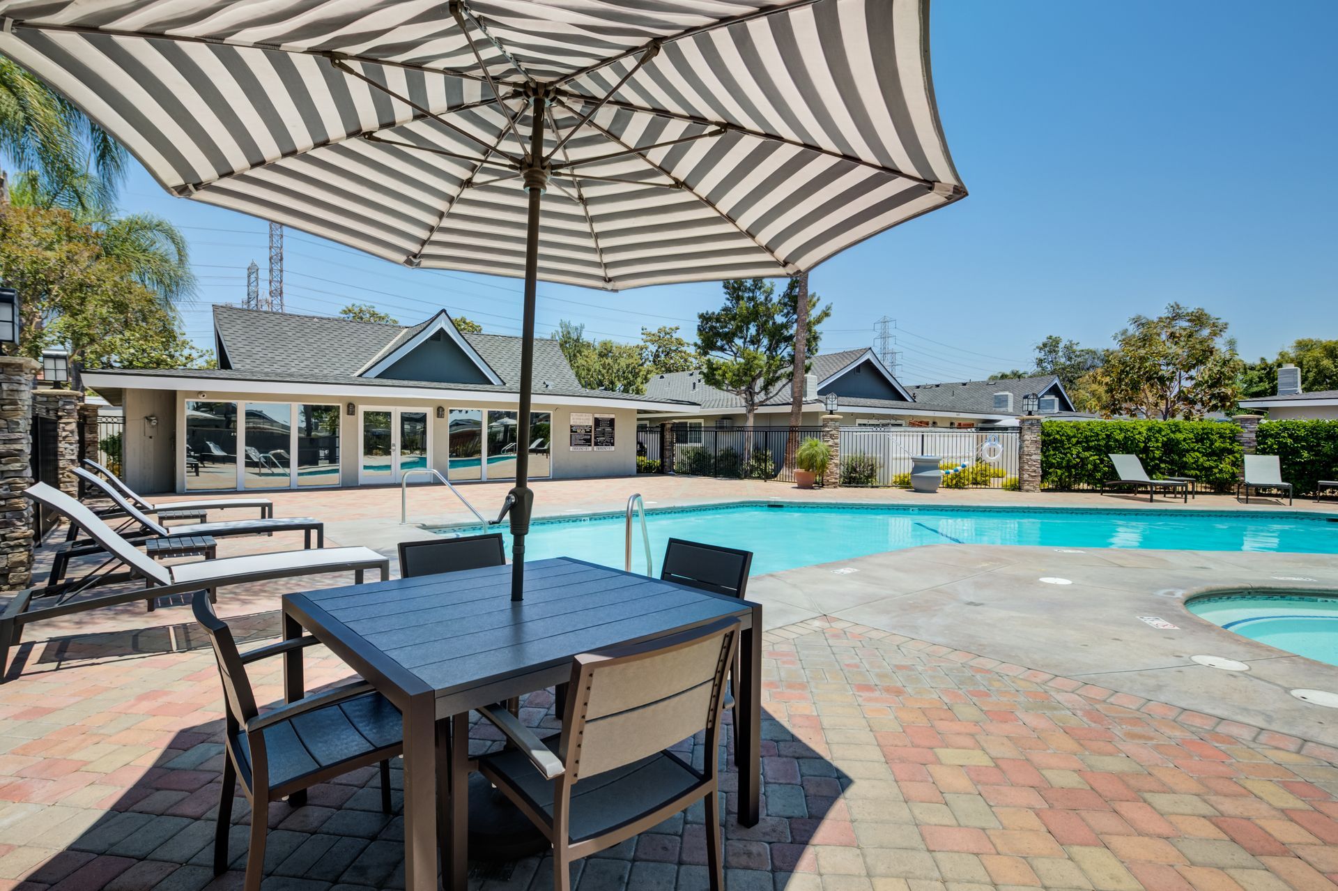 Sliding Photo Gallery Displaying Community Amenities