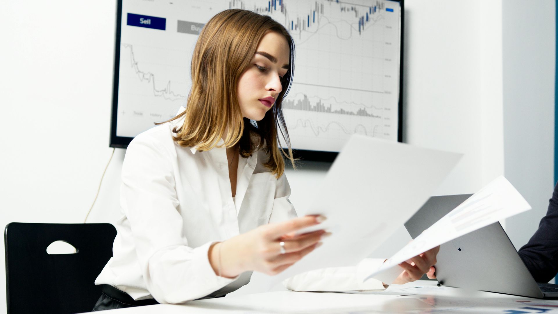 Comparing Captive Insurance to Traditional Coverage