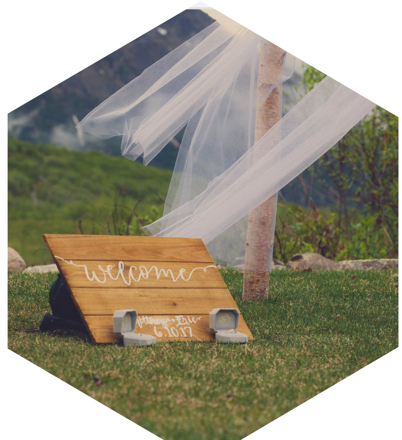 welcome-printed-board-on-grass