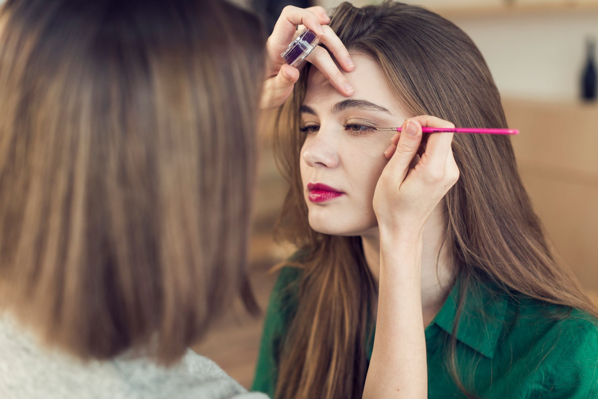 Microblading vs. Powder Brows – Find Your Perfect Brow Style