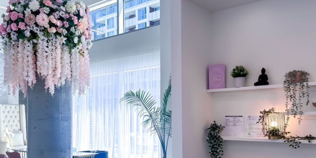 Professional Eyebrow Treatment & Beauty Services – Mimiluxe Salon Montréal