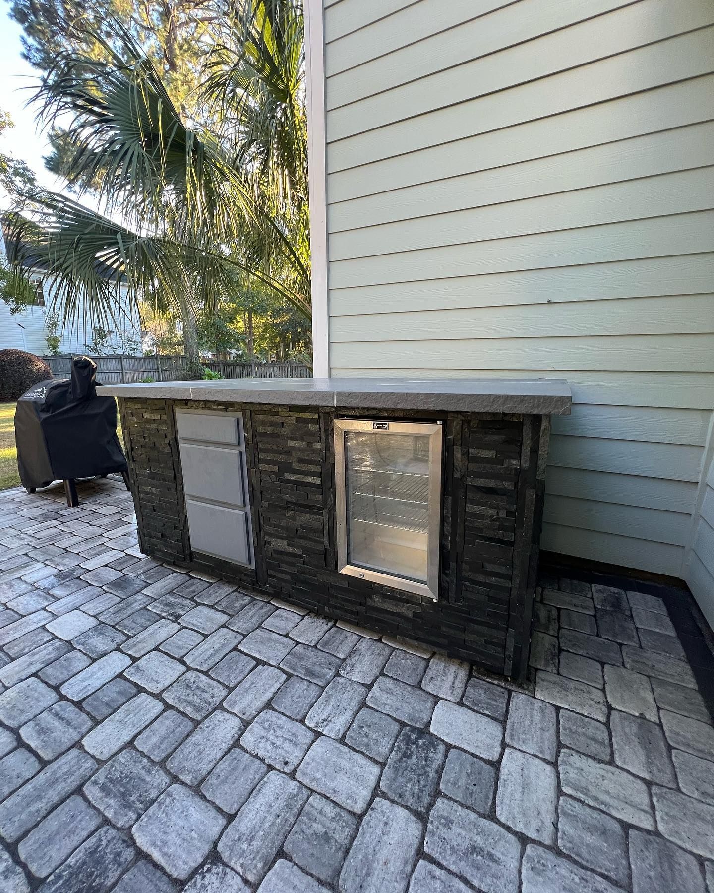 Outdoor Kitchens & Grilling Stations