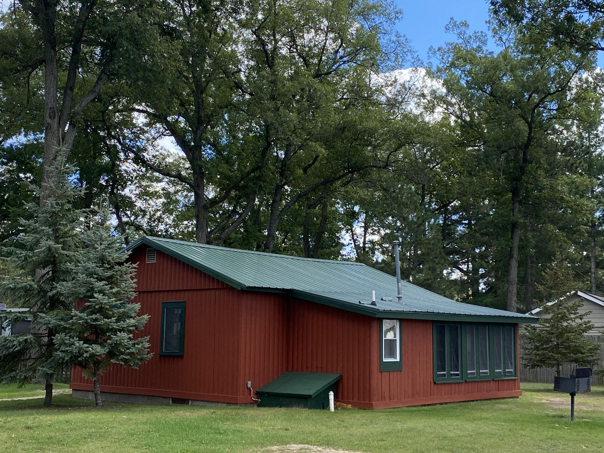 COZY CABINS JOSE LAKE STORE & RESORT
