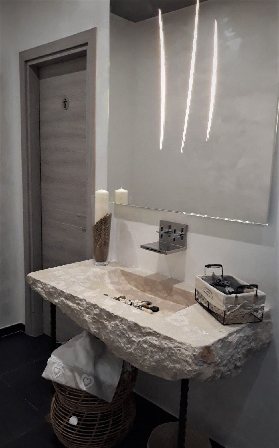 bagno in pietra