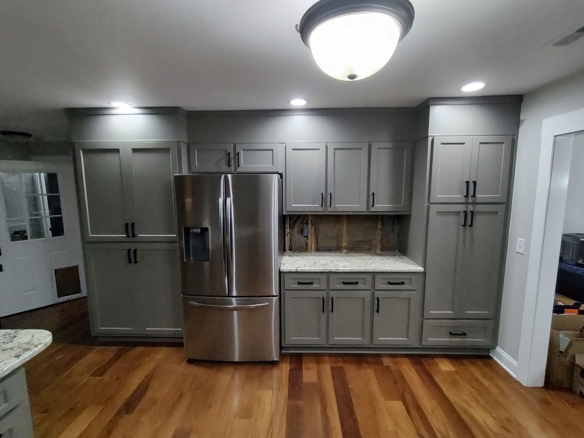 Refinishing Photo Gallery Barra's in Chattanooga, TN