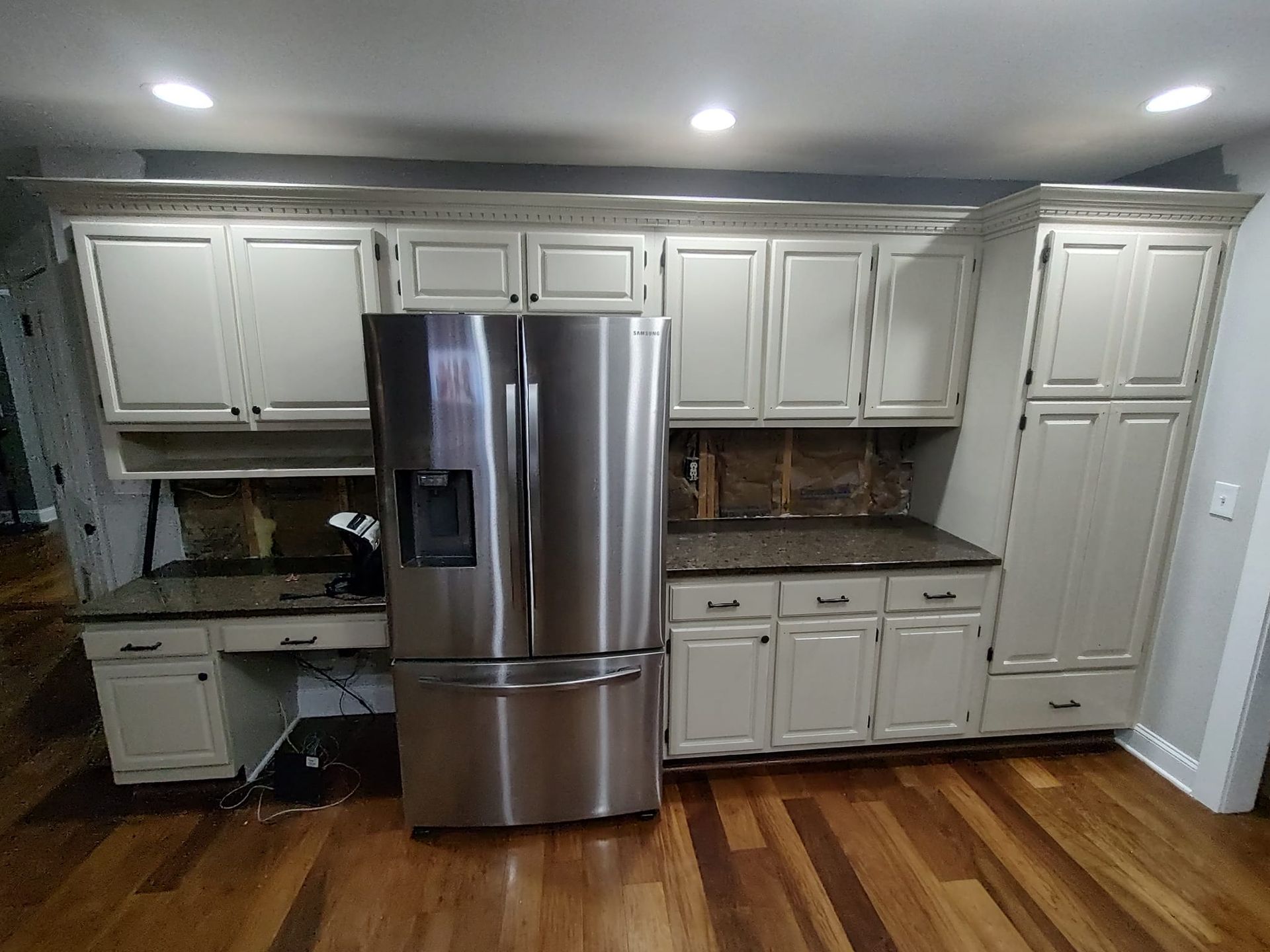 Refinishing Photo Gallery Barra's in Chattanooga, TN