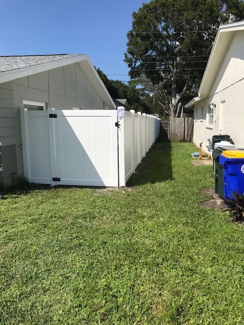 Durable Vinyl fence