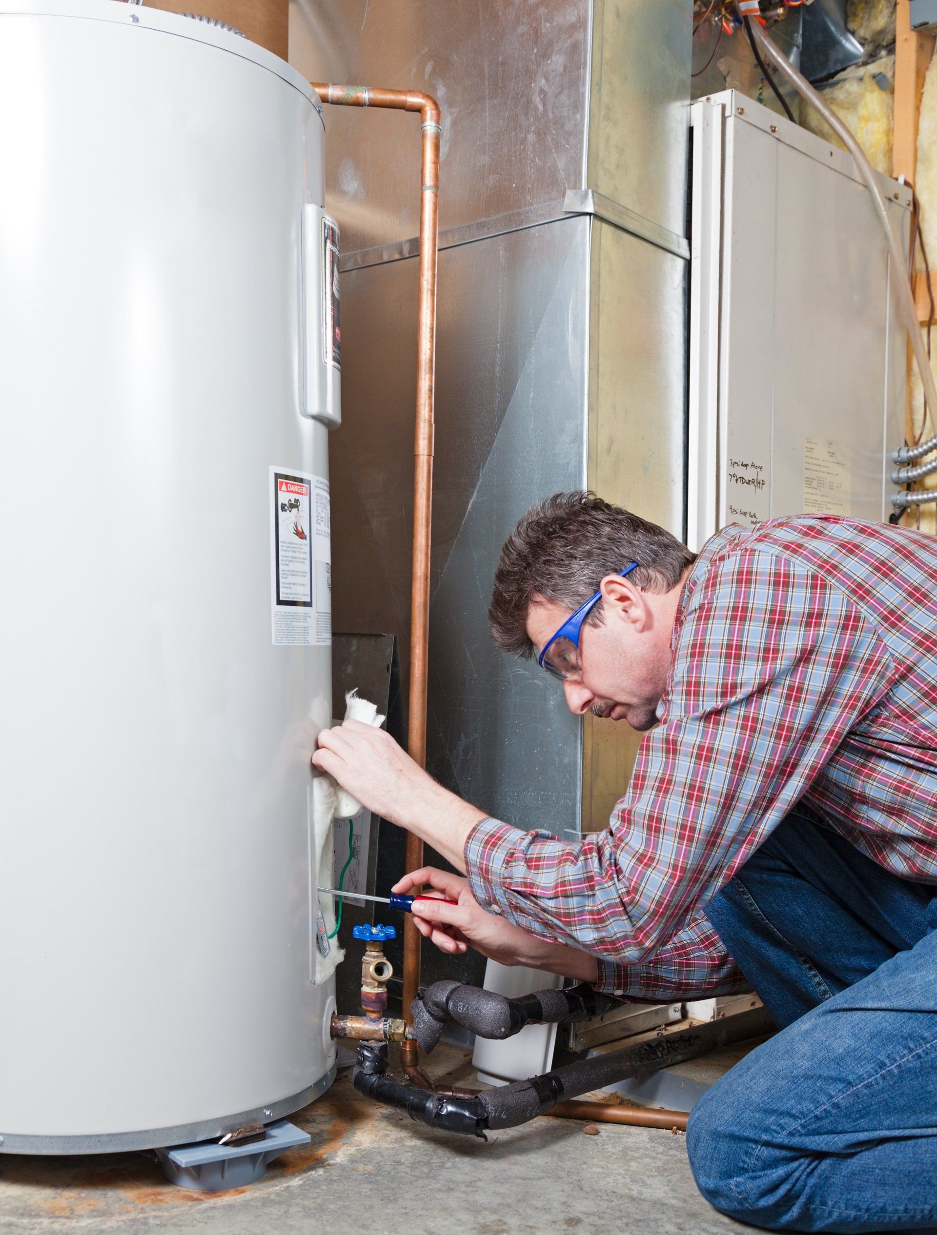 tech performing maintenance