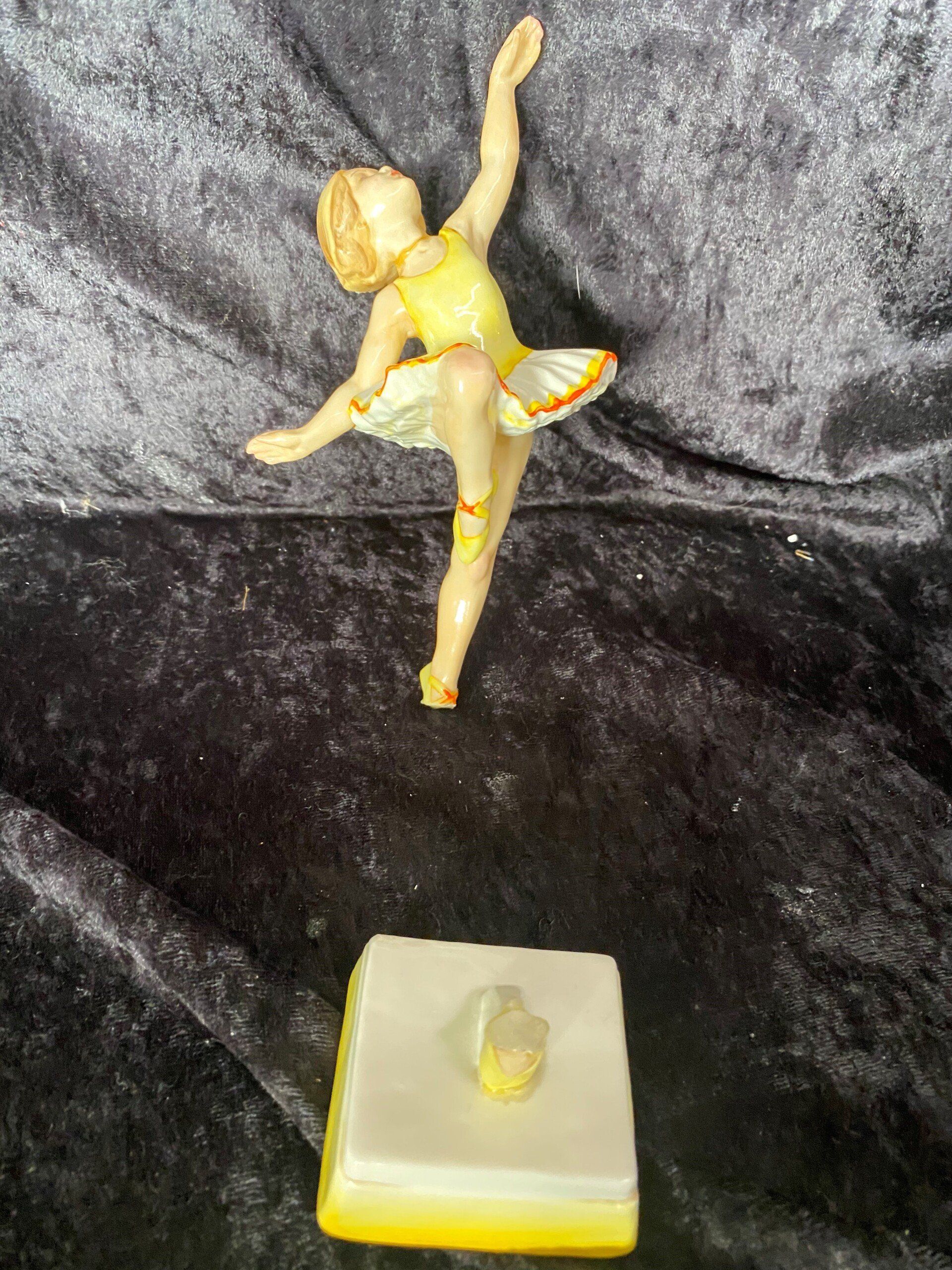 Newly Repaired Porcelain — Tampa, FL — Antique Restoration and Design Newly Repaired Porcelain — Tampa, FL — Antique Restoration and Design