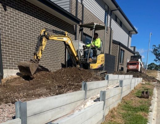Wet-hire excavation