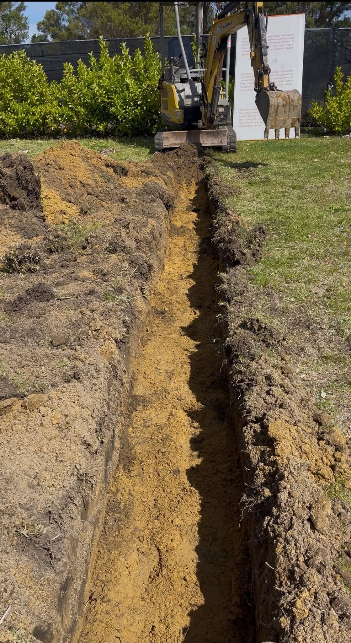 Drainage and pipeline trenching