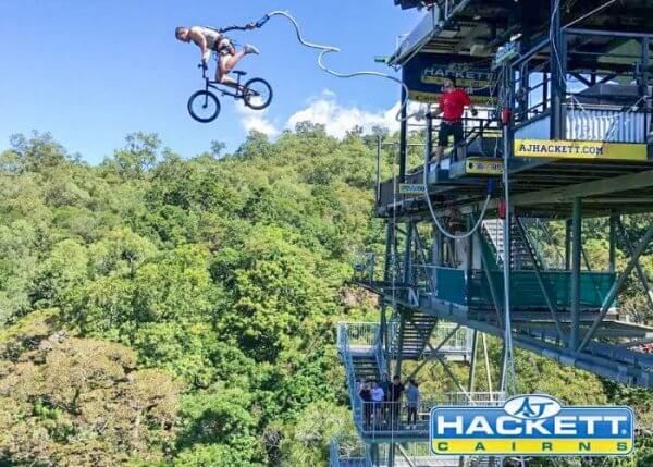 Bungy Jump - AJ Hackett - Mad Monkey