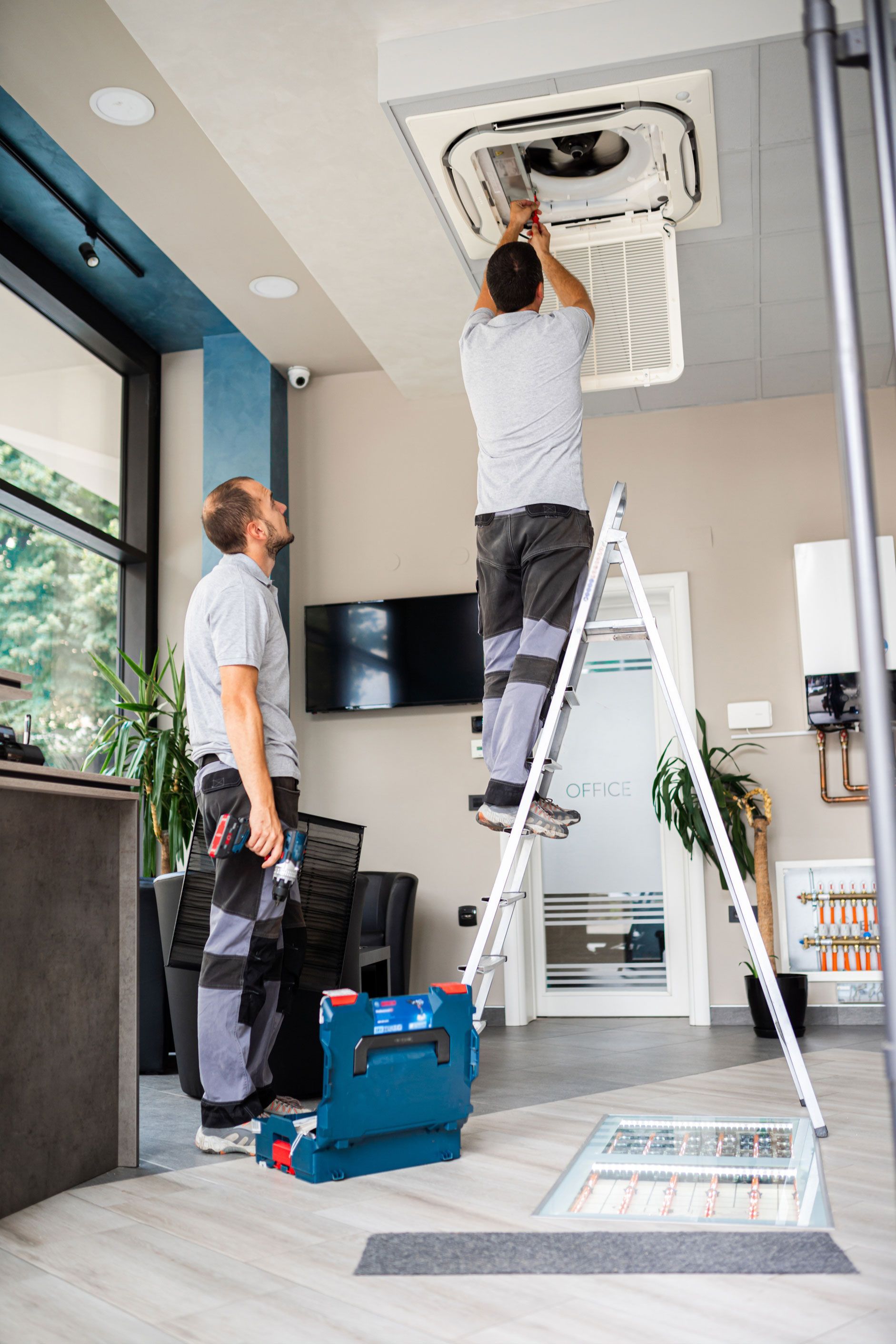SERVICIO DE AIRE ACONDICIONADO Y REFRIGERACIÓN LÓPEZ  - INSTALACION