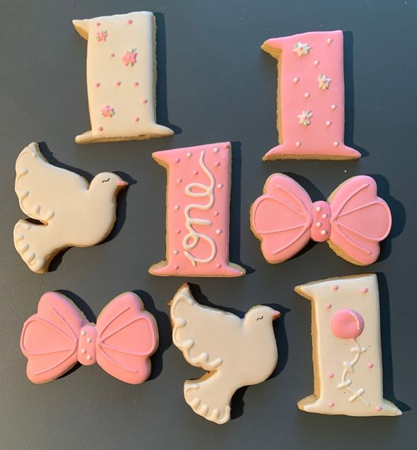 Elegant bridal shower cookies