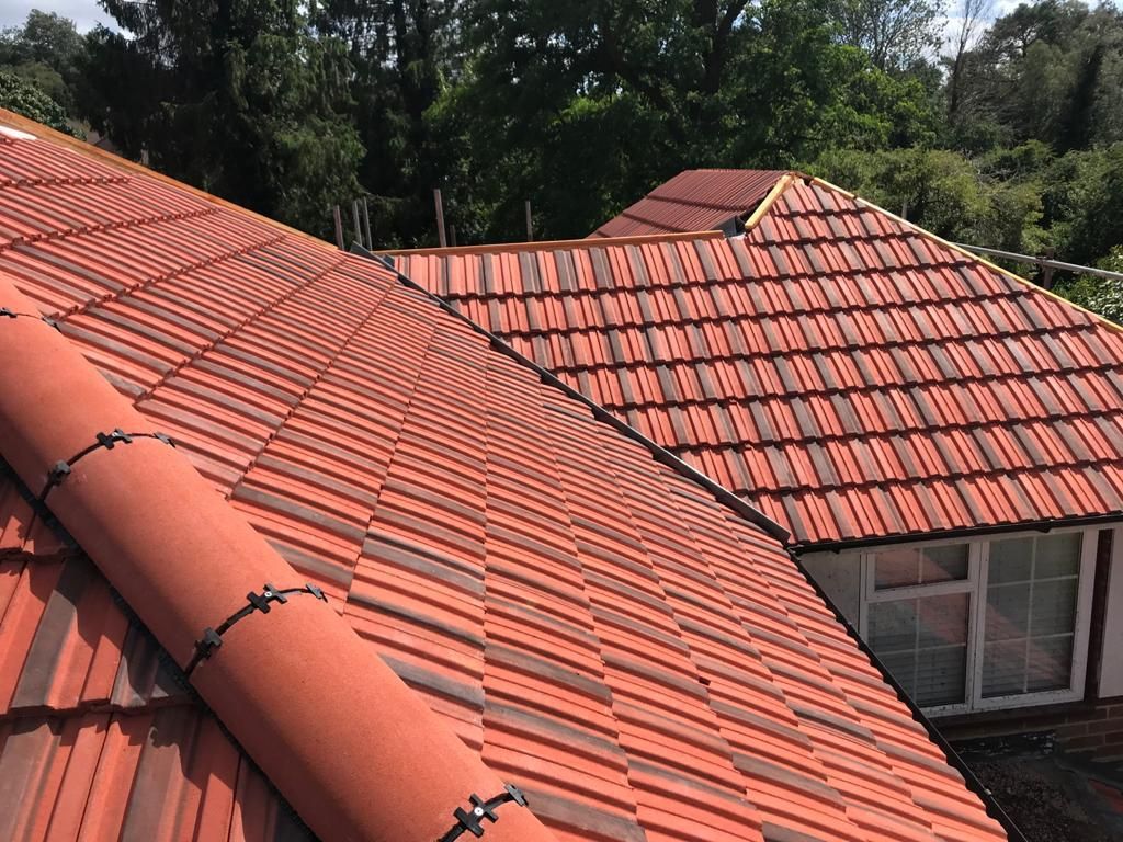 Dry ridge, dry verge systems by E.Riding & Humber Roofing E.Riding & Humber Roofing install quality Dry ridge, Dry verge systems for customers throughout the East Riding of Yorkshire and surrounding areas of Humberside and North Yorkshire
