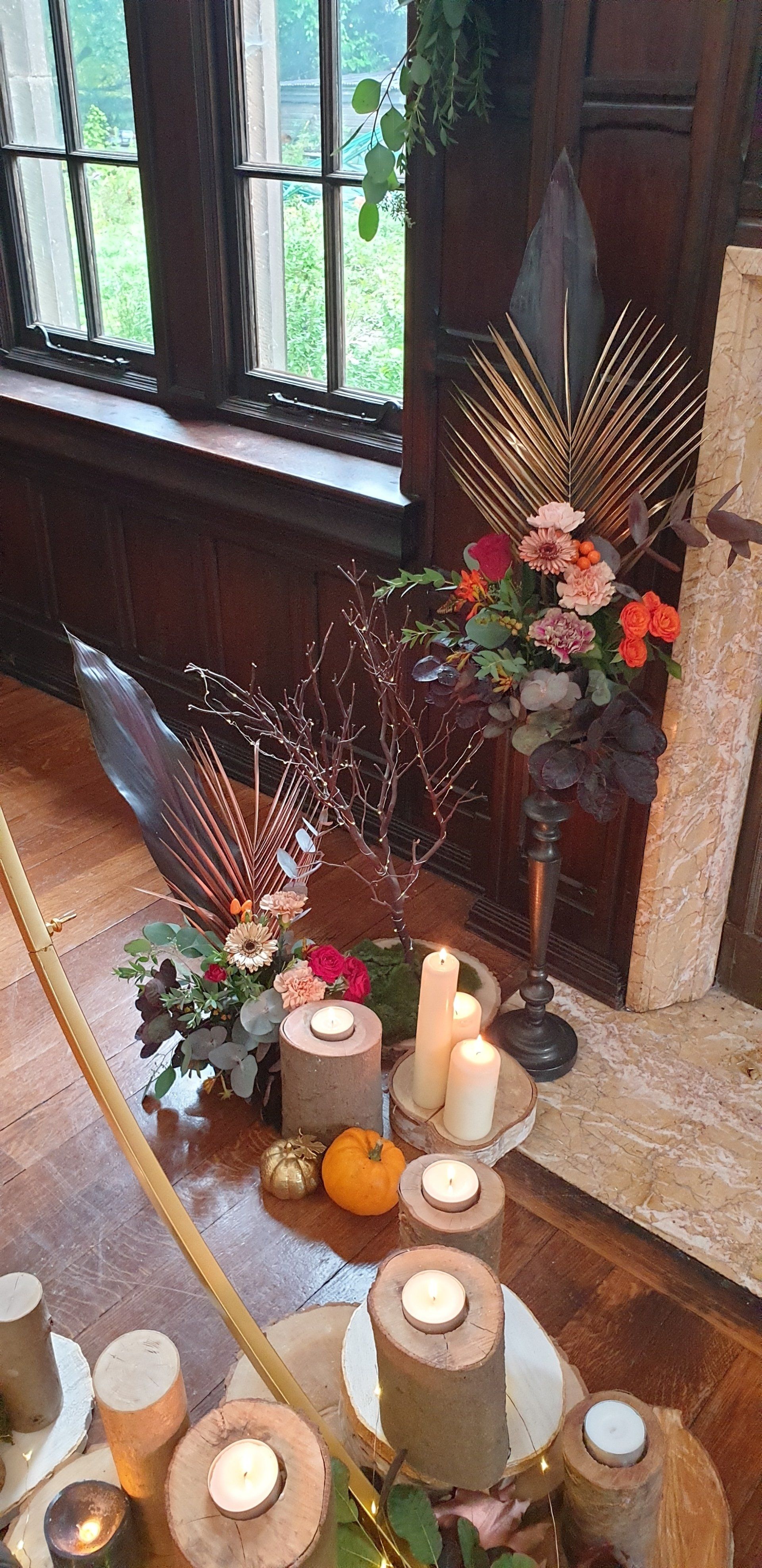 Gothic wedding flower ideas