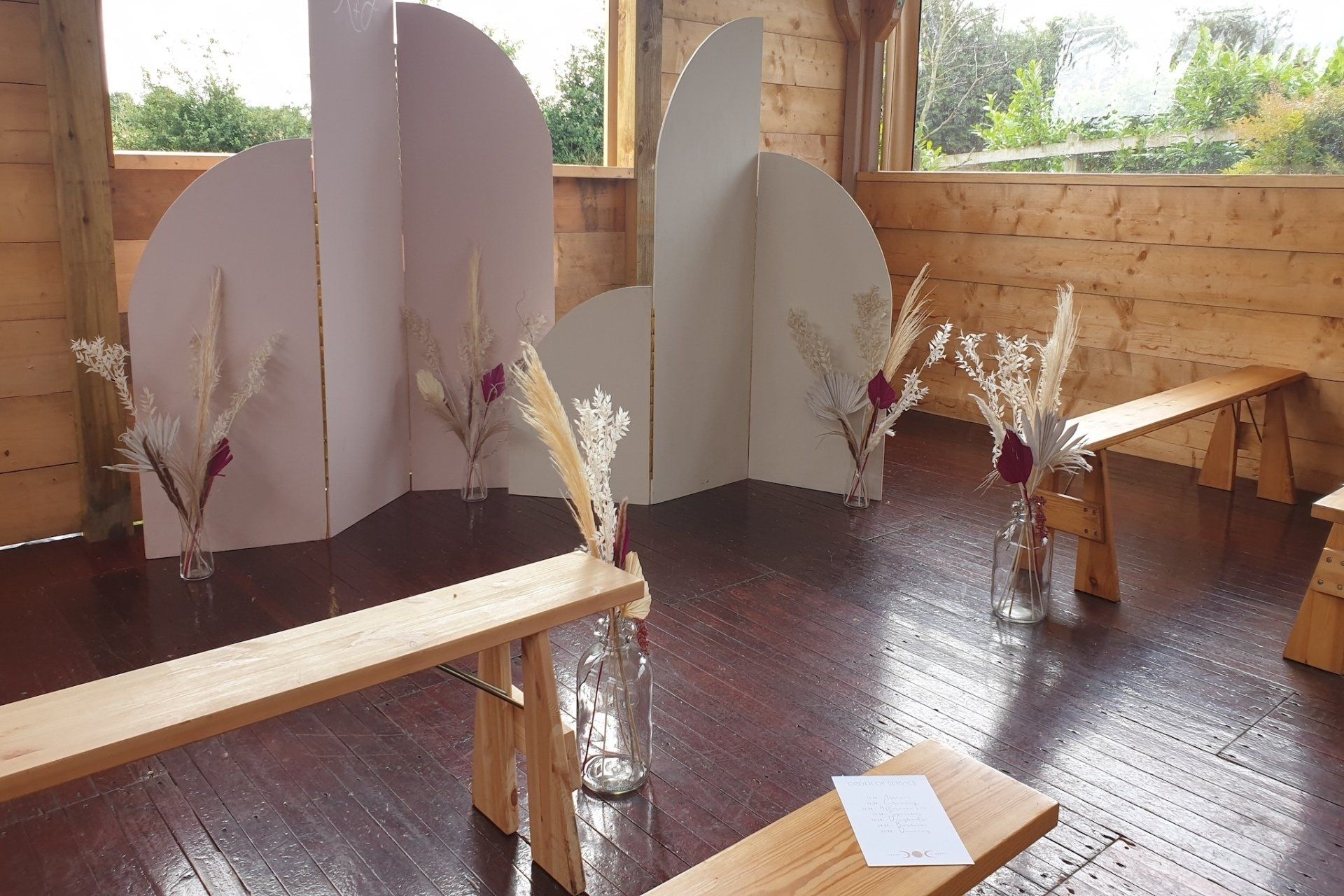 Lush wedding stylings