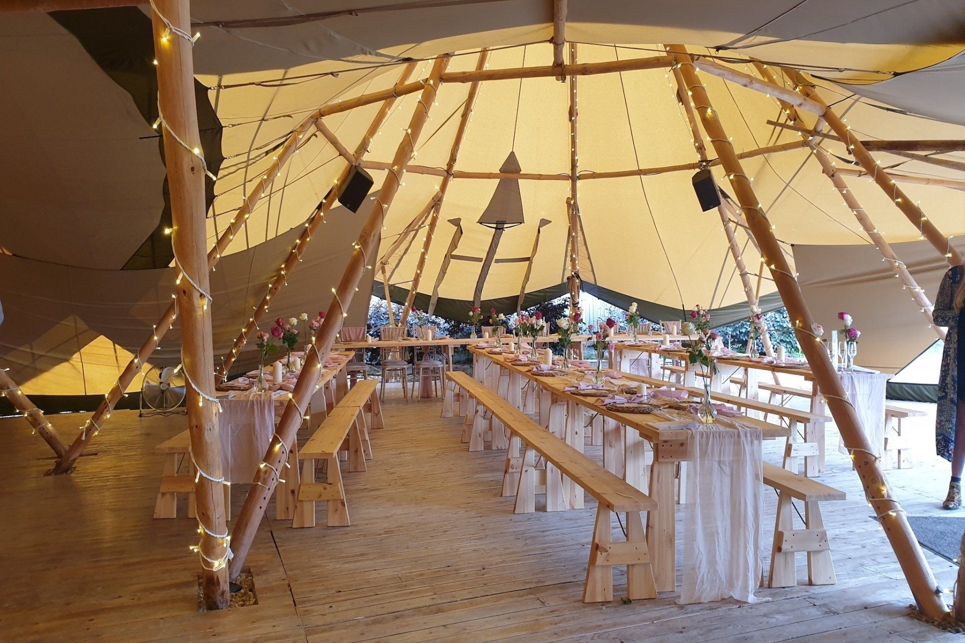 Tipi wedding decor |Teepee Wedding Decore