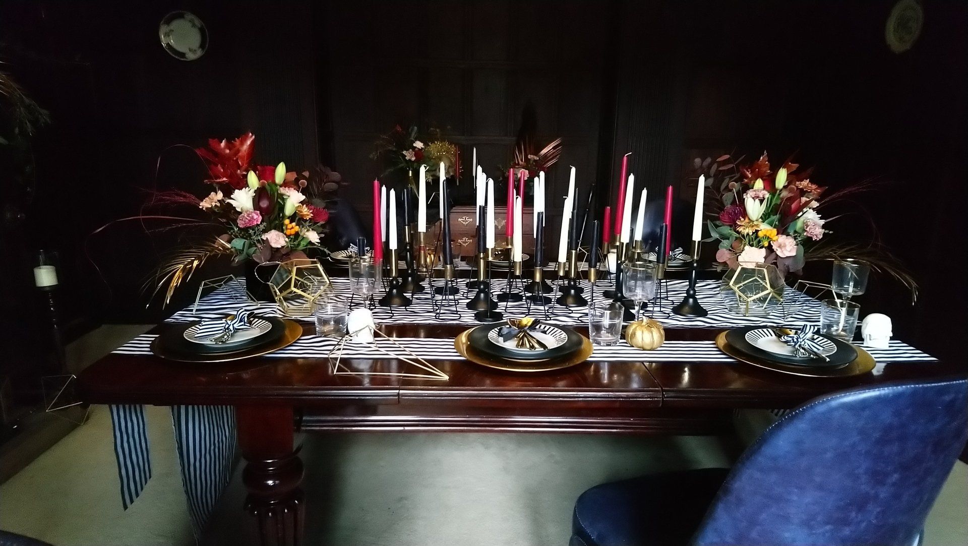 Creative wedding table flowers