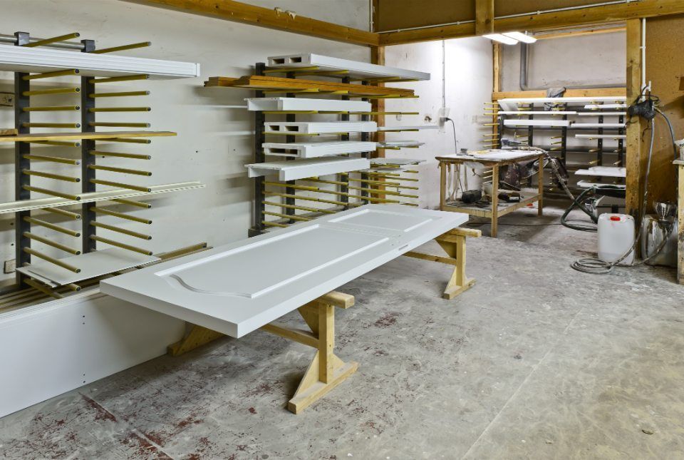 ditta di porte e infissi in legno