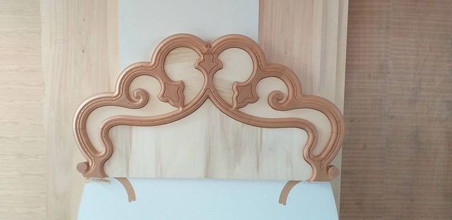 complemento di arredo in legno