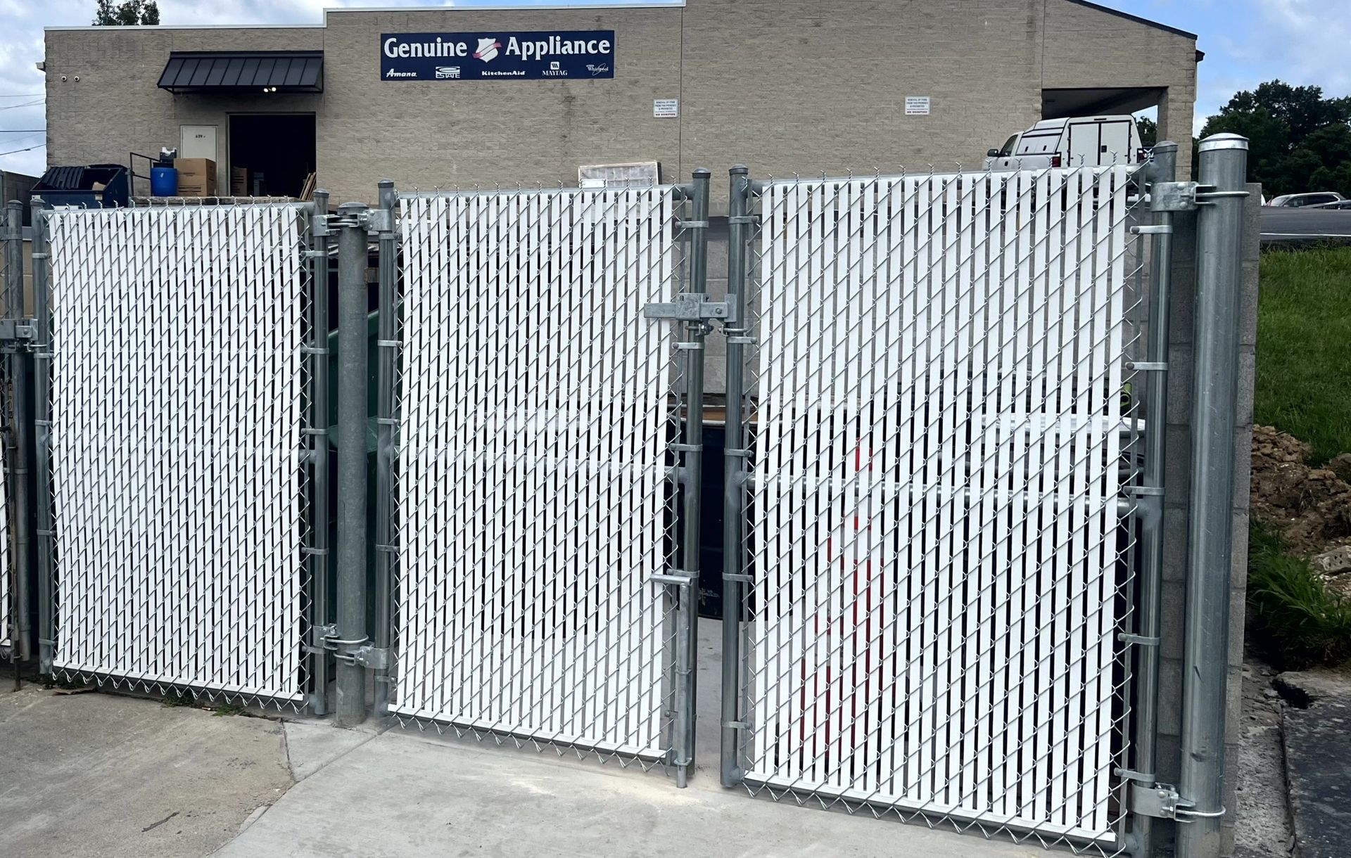 Commercial Dumpster Enclosures | Makic Fence and Deck